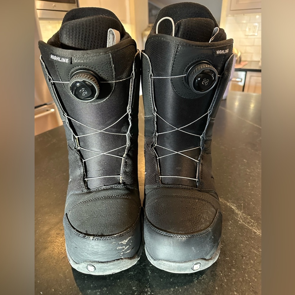 Burton Highline BOA Snowboard Boots
Men’s Size 11.5